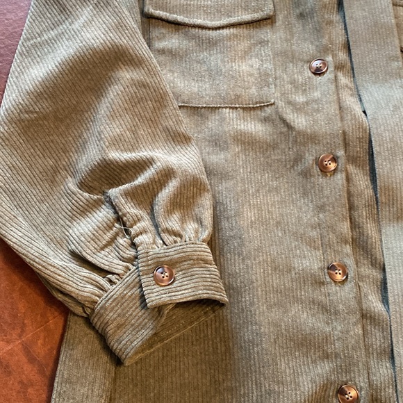 Entro Women’s Green Shirt/ Dress size large NWT - Picture 6 of 9